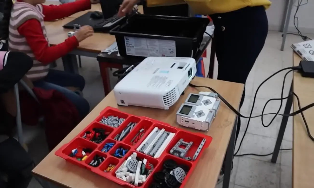 Club des programmeurs intelligents - Robotique Kairouan